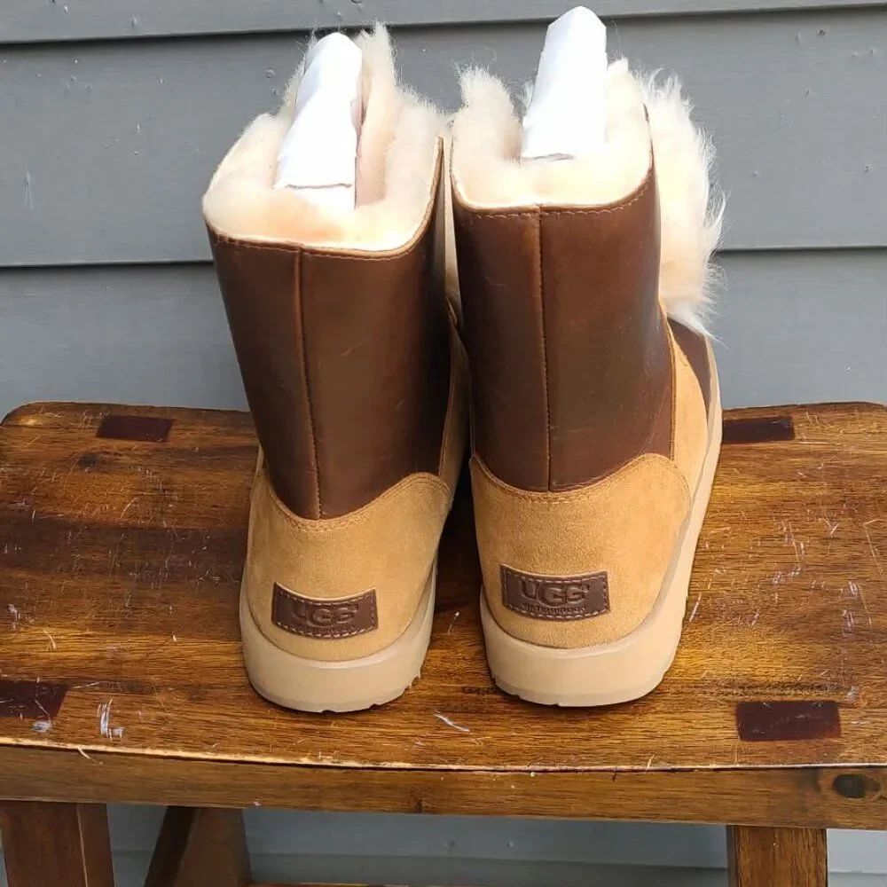 UGG Isley Brown Leather Chestnut Suede Waterproof Boots with Pom Pom size 9 1/2 - Picture 12 of 14
